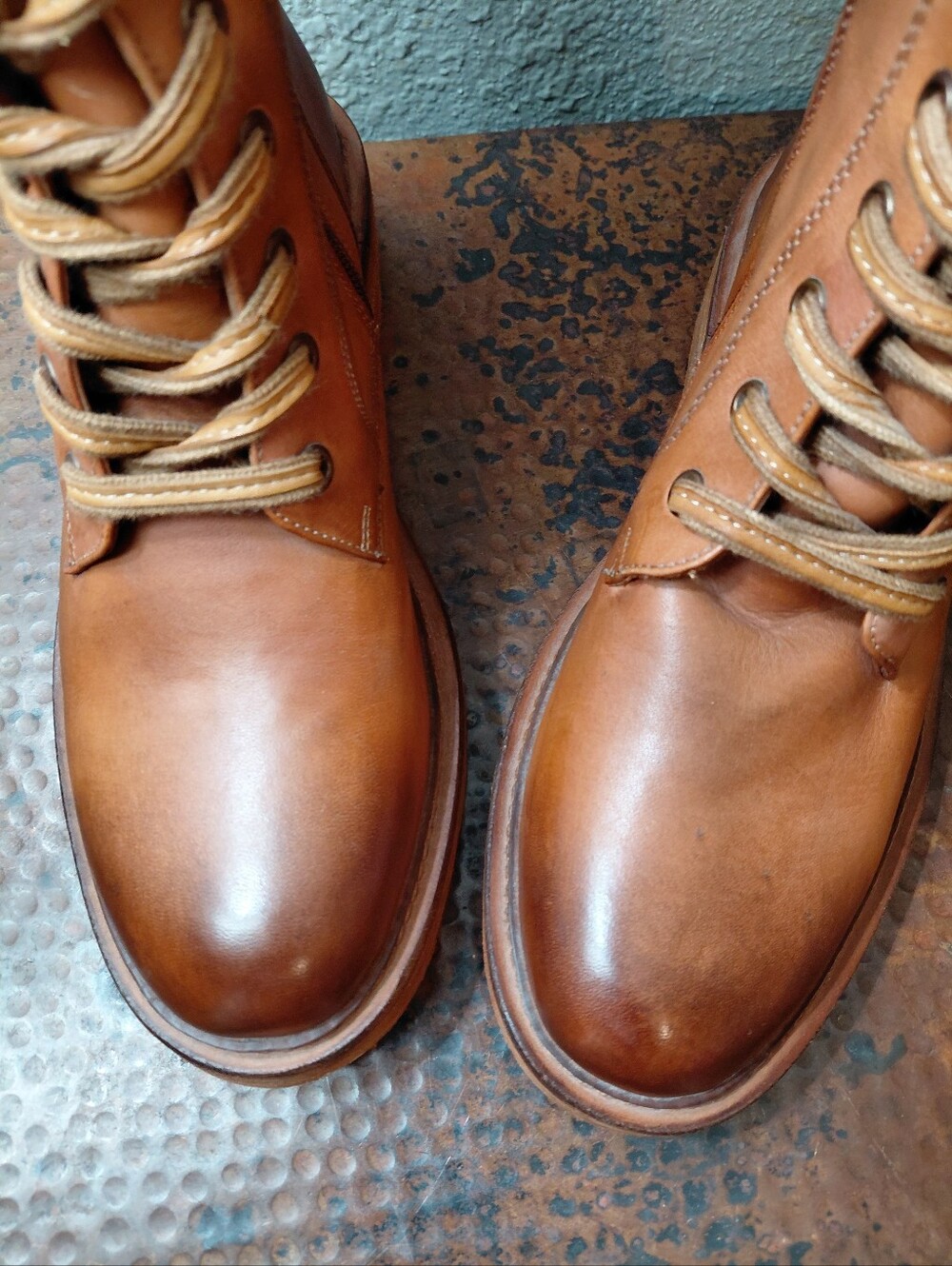 Vintage Foundry Co. Sz. 8 Tan Leather Sadelle Lace Up Boots - Picture 7 of 16